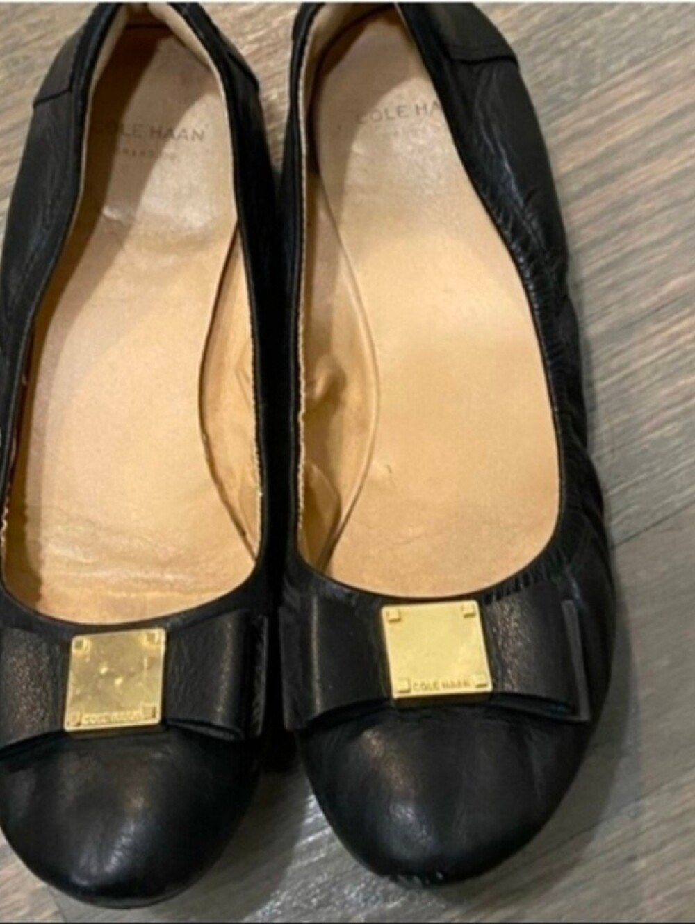 Cole Haan Black Leather Bow Flats with Gold Plaque Tali Size 9B